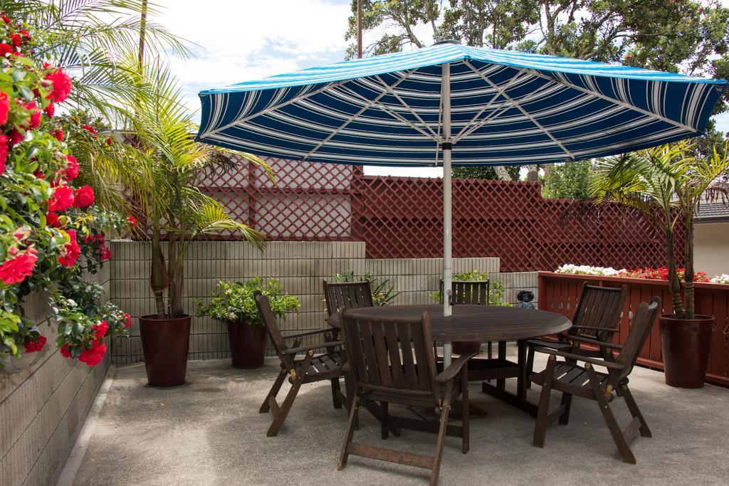 Swiss Chalet Lodge Motel Paihia Exterior photo