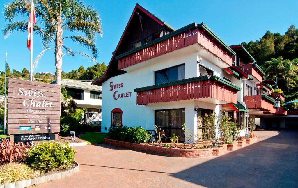 Swiss Chalet Lodge Motel Paihia Exterior photo