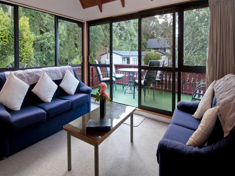 Swiss Chalet Lodge Motel Paihia Exterior photo