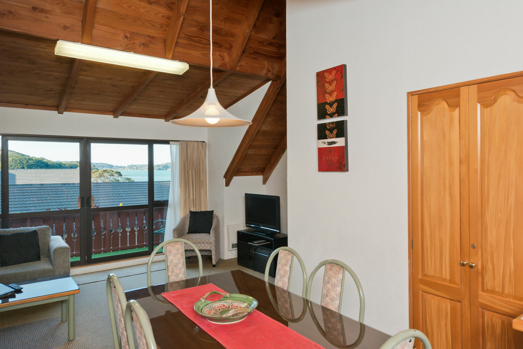 Swiss Chalet Lodge Motel Paihia Exterior photo